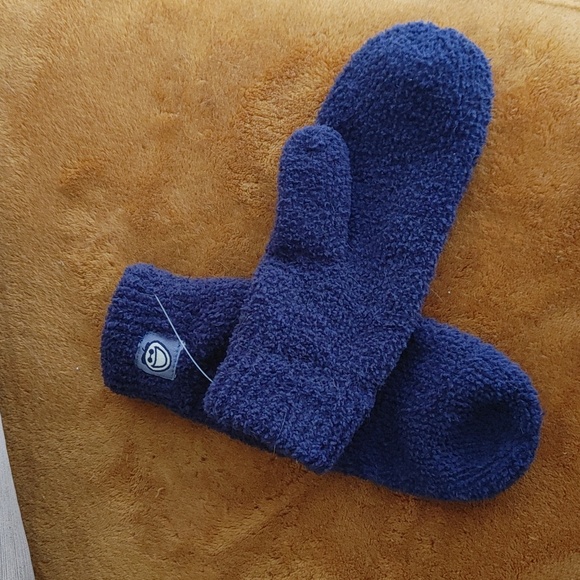 Life Is Good Accessories - 🔥🔥🔥LIFE IS GOOD blue super soft mittens OSFA new without tags